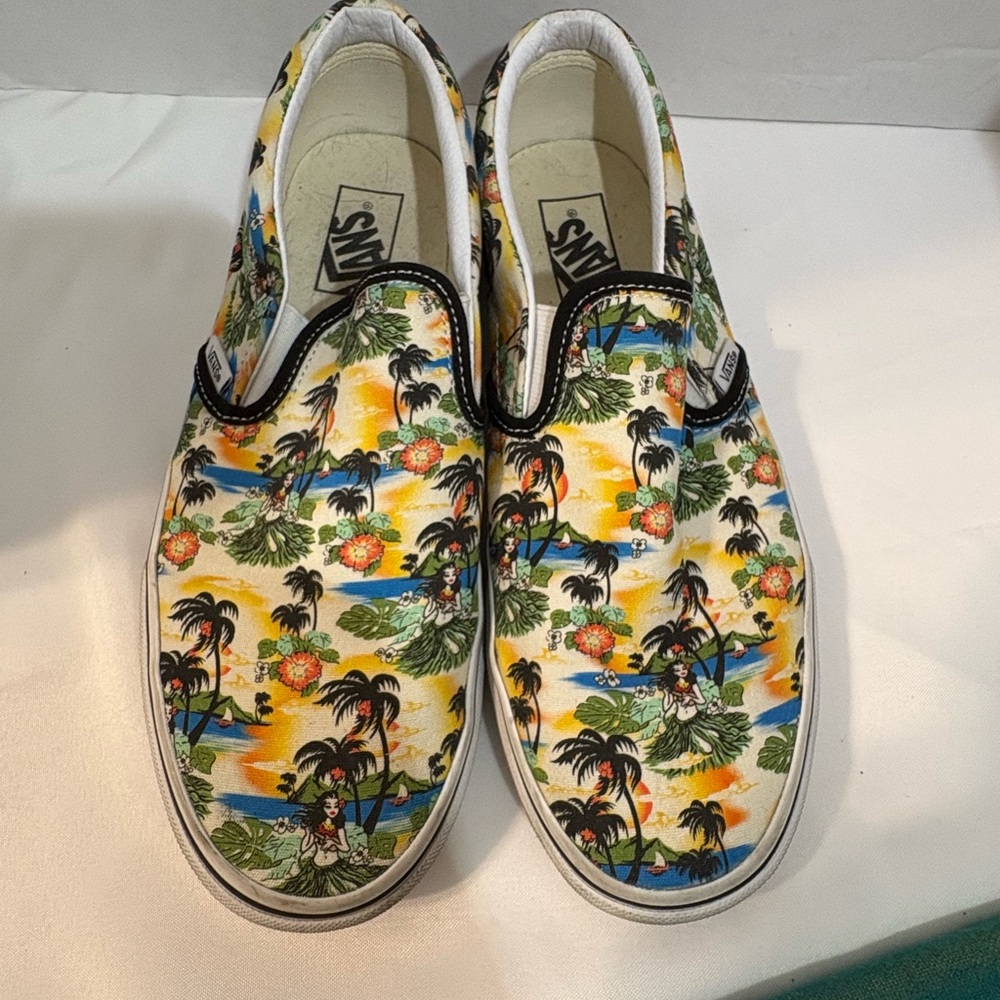 Vans Aloha Hula palm Classic Slip-On shoes trees and tropical scenes size 8.5